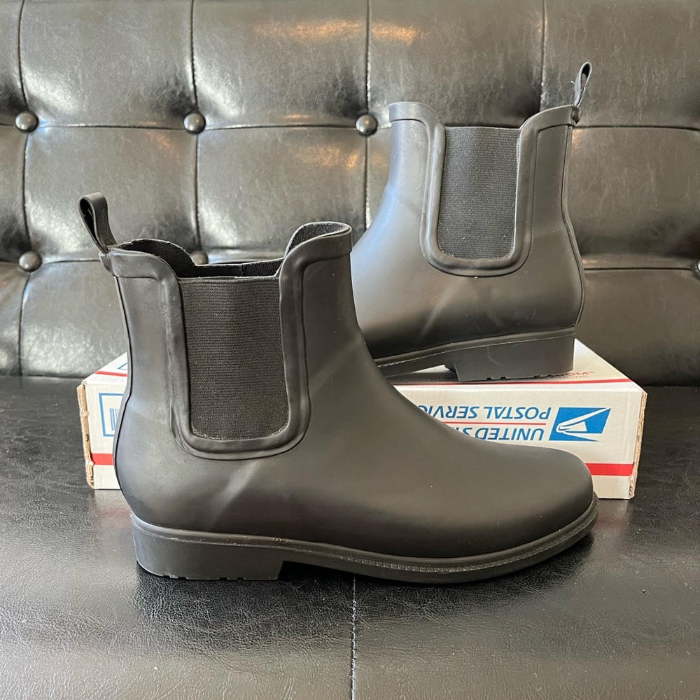 J.Crew Black Rubber Chelsea‎ Rain Boots – Size 8
